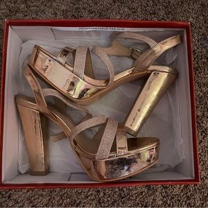 Hot tomato platform heels. Size 7